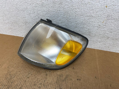 1998 to 2000 Toyota Sienna Left Driver Side Turn Signal Marker Lamp AE2745 LK1