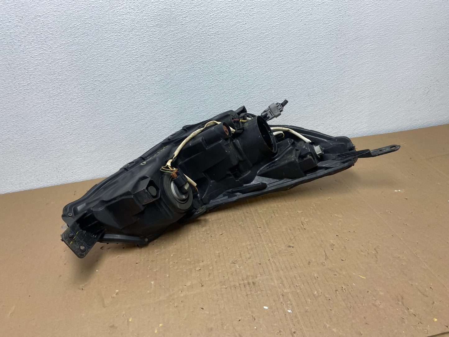 2010 2011 2012 Subaru Legacy Outback Left Driver Halogen Headlight AB6590 DW3