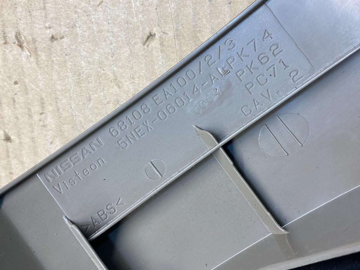 2005 - 2012 Nissan Pathfinder Front Right Passenger Storage Glove Box ah9725 DG6