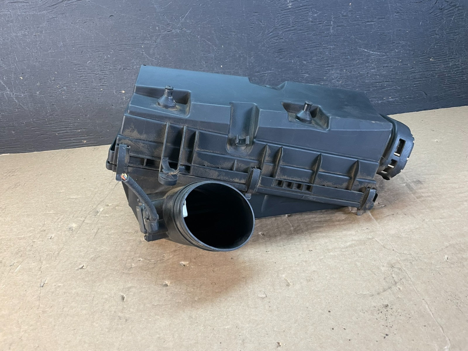 2007 to 2010 BMW X5 Air Intake Cleaner Filter Housing Box af5376 DG3