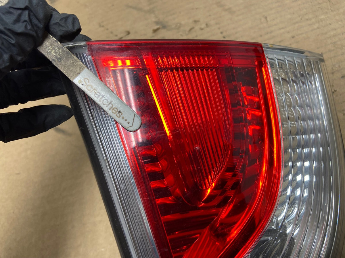 2013 to 2016 Nissan Pathfinder Right Passenger Inner Tail light AH4335 LK3