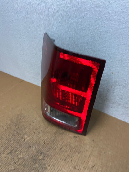 2007 2008 2009 2010 Jeep Grand Cherokee Left Driver Lh Tail Light AE2746 LK1