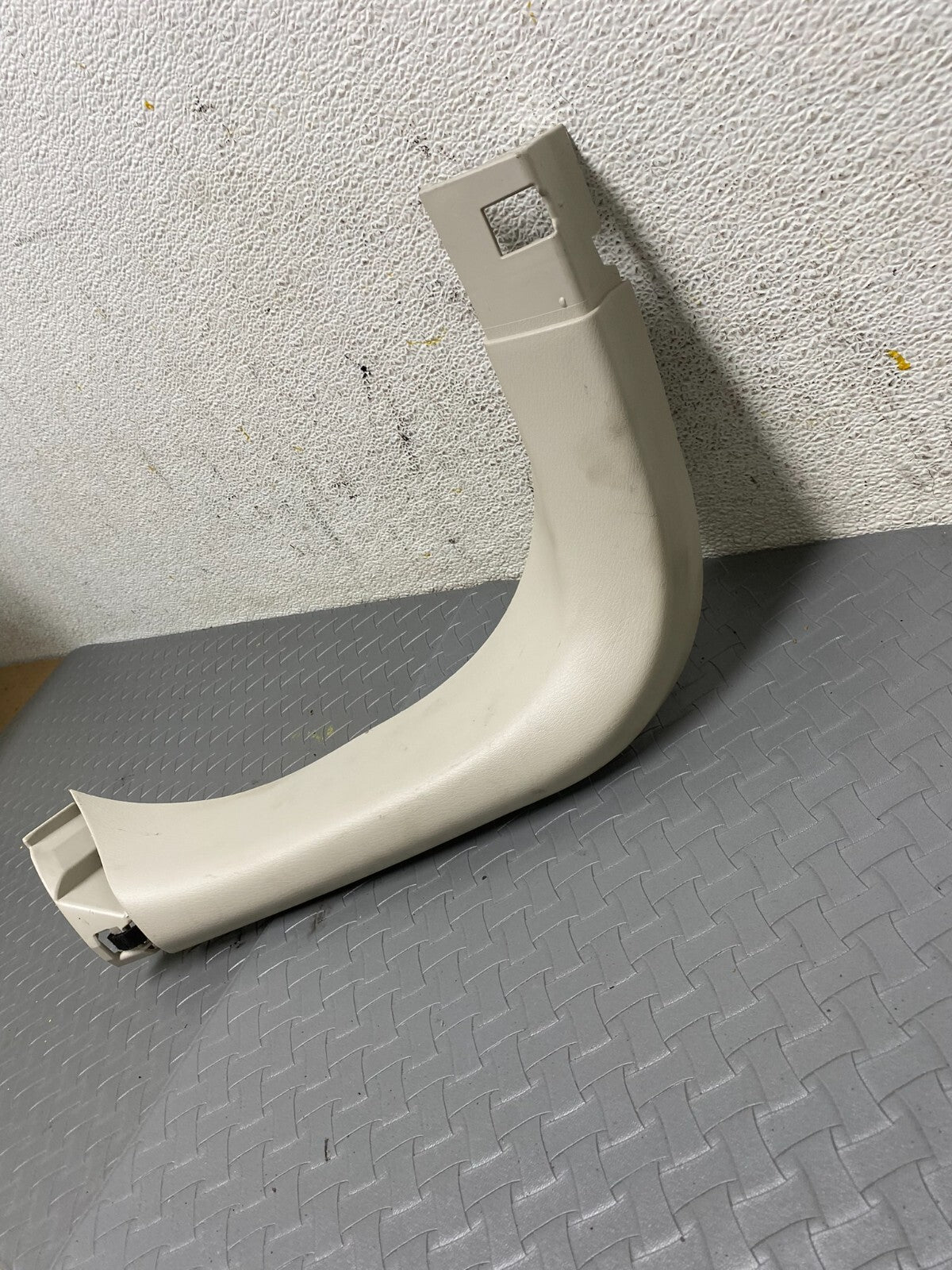 2014 to 2020 Infiniti QX60 OEM Rear Left Driver Liftgate Cover Trim Panel A20251