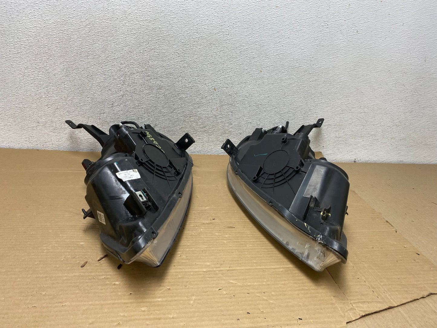 2004 to 2005 Honda Civic Left+Right Set Side Chrome Headlights AG8922 DW10