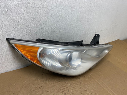 2011 - 2014 Hyundai Sonata Right Passenger Rh Side Headlight Halogen AD8219 DW2