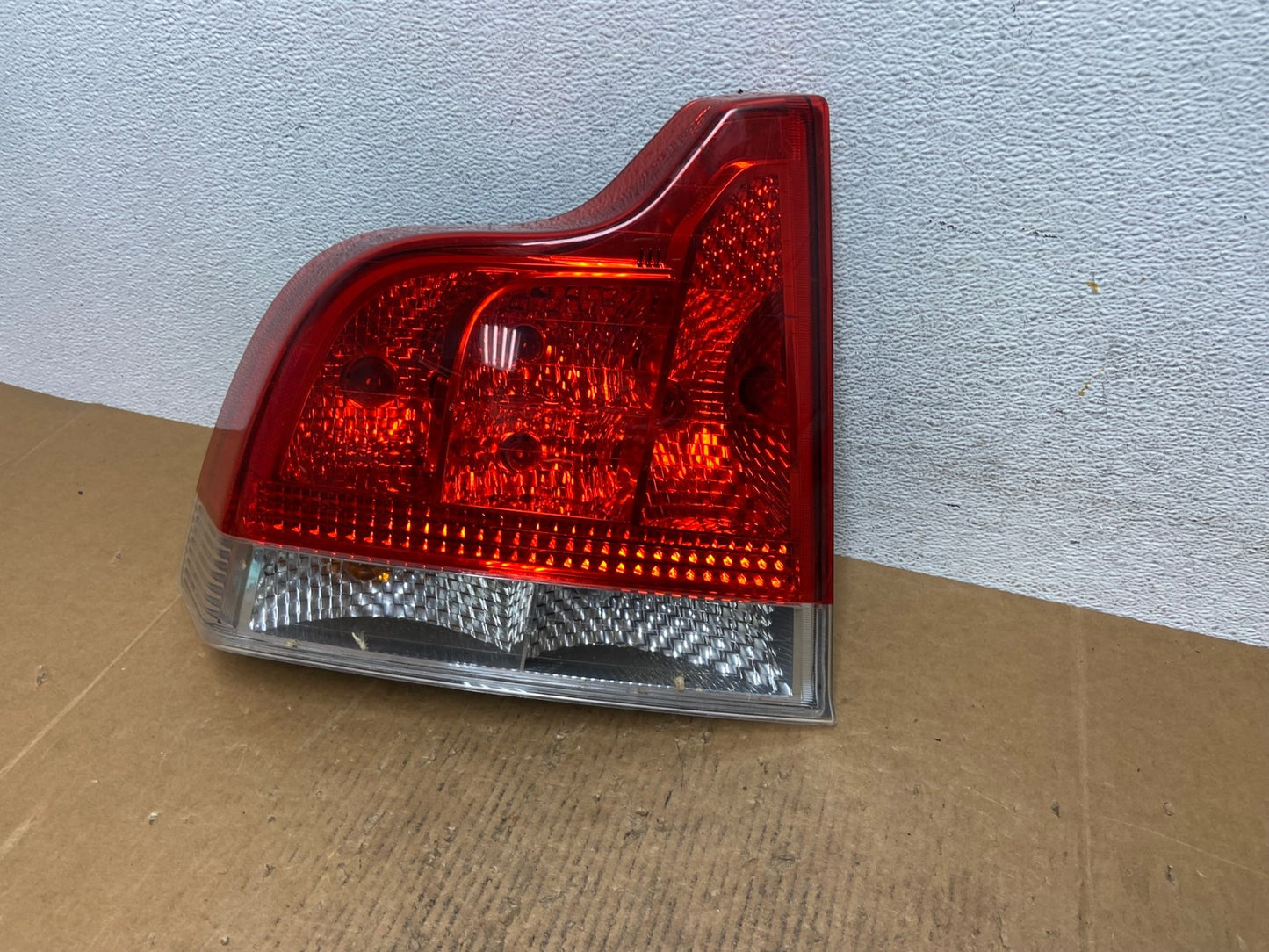 2005 to 2009 Volvo S60 Left Driver LH Side Tail Light AE1215 LK1
