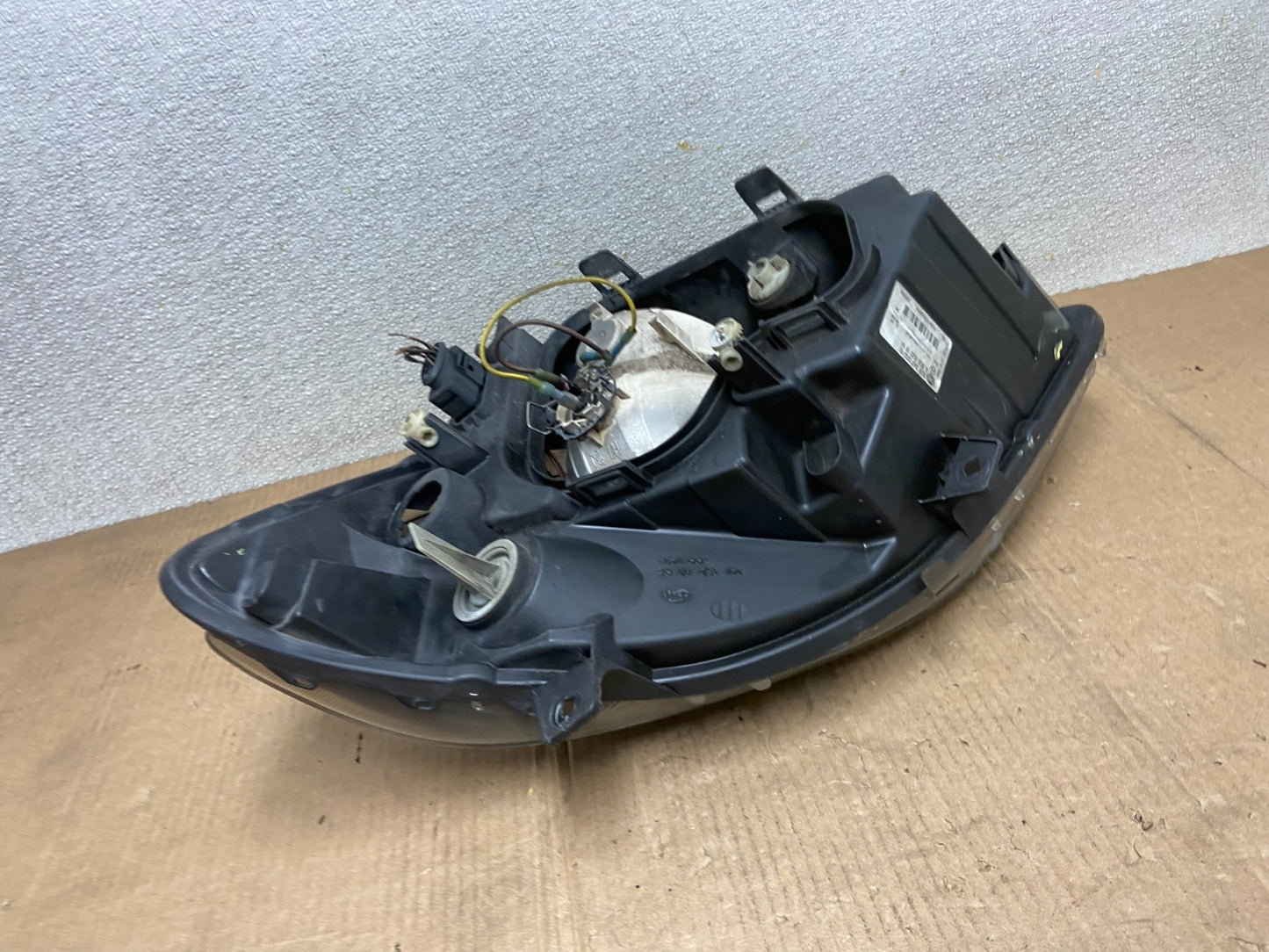 2007 to 2013 Mercedes Sprinter Headlight Right Passenger Halogen Oem AA6505 DW8