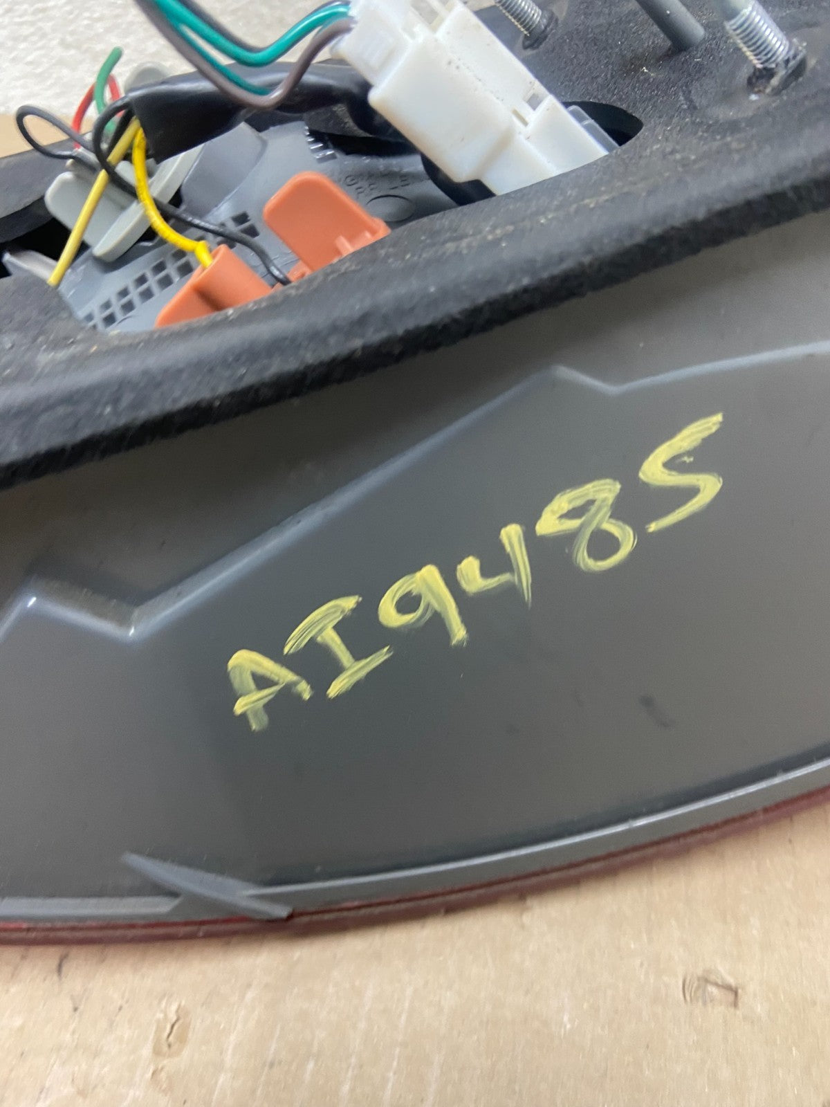 2009 to 2010 Hyundai Sonata Right Passenger Side Tail Light AI9485 LK6