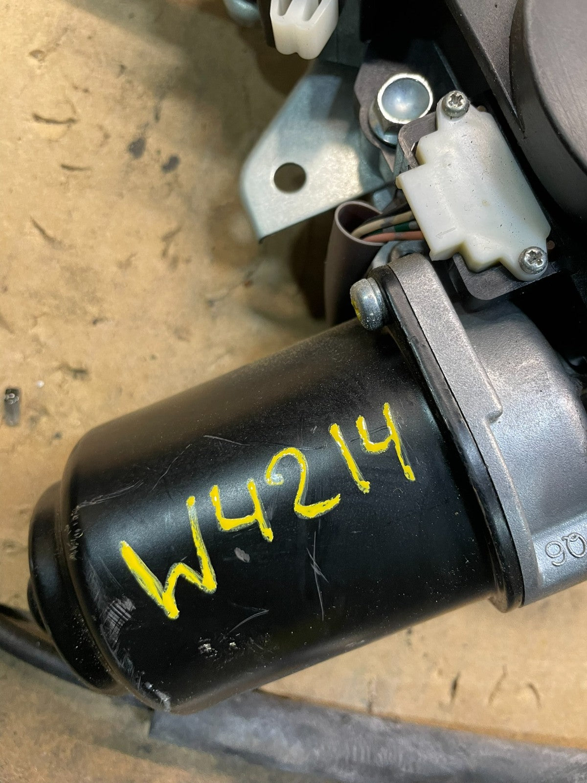 2005 - 2010 Honda Odyssey Rear Right Sliding Door Lock Actuator Motor w4214 DG6