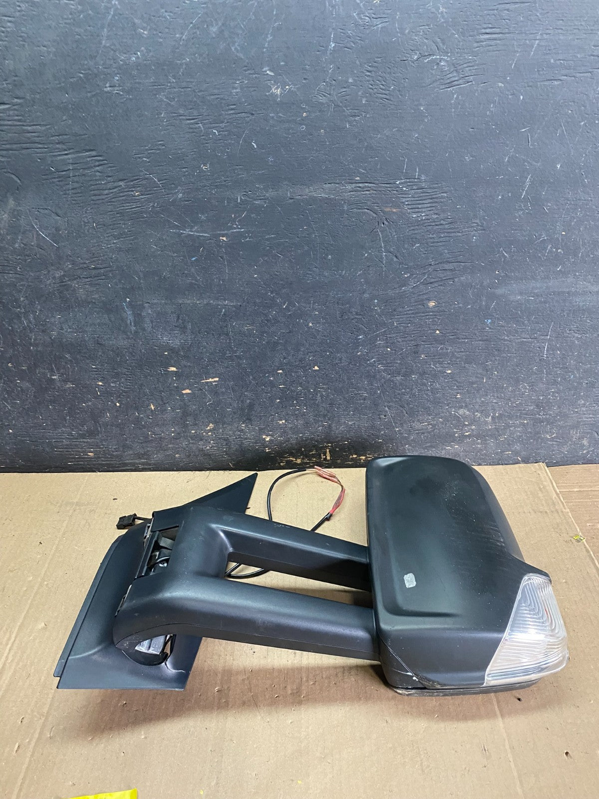 2007 to 2018 Mercedes-Benz Sprinter Left Driver Side View Door Mirror Q5398 DG3