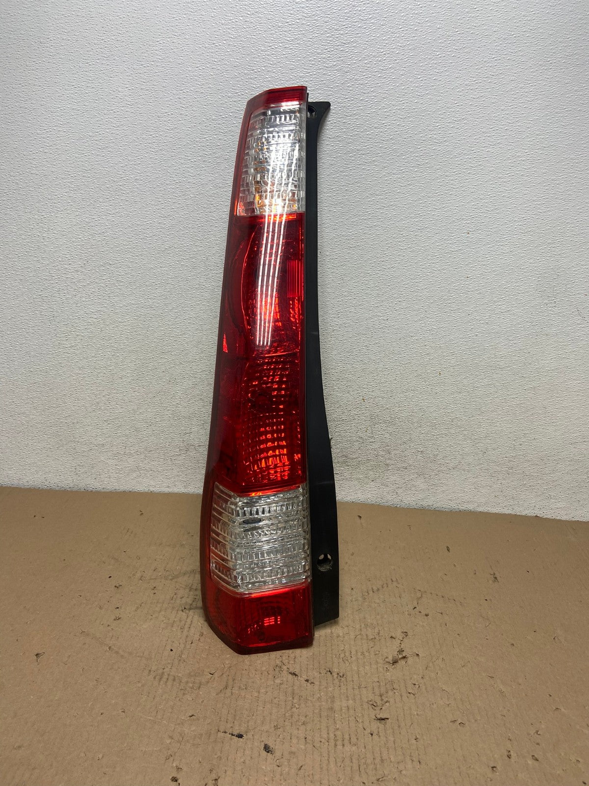 2005 to 2006 Honda Cr-v Crv Left Driver LH Tail Light DEPO AF3303 LK0