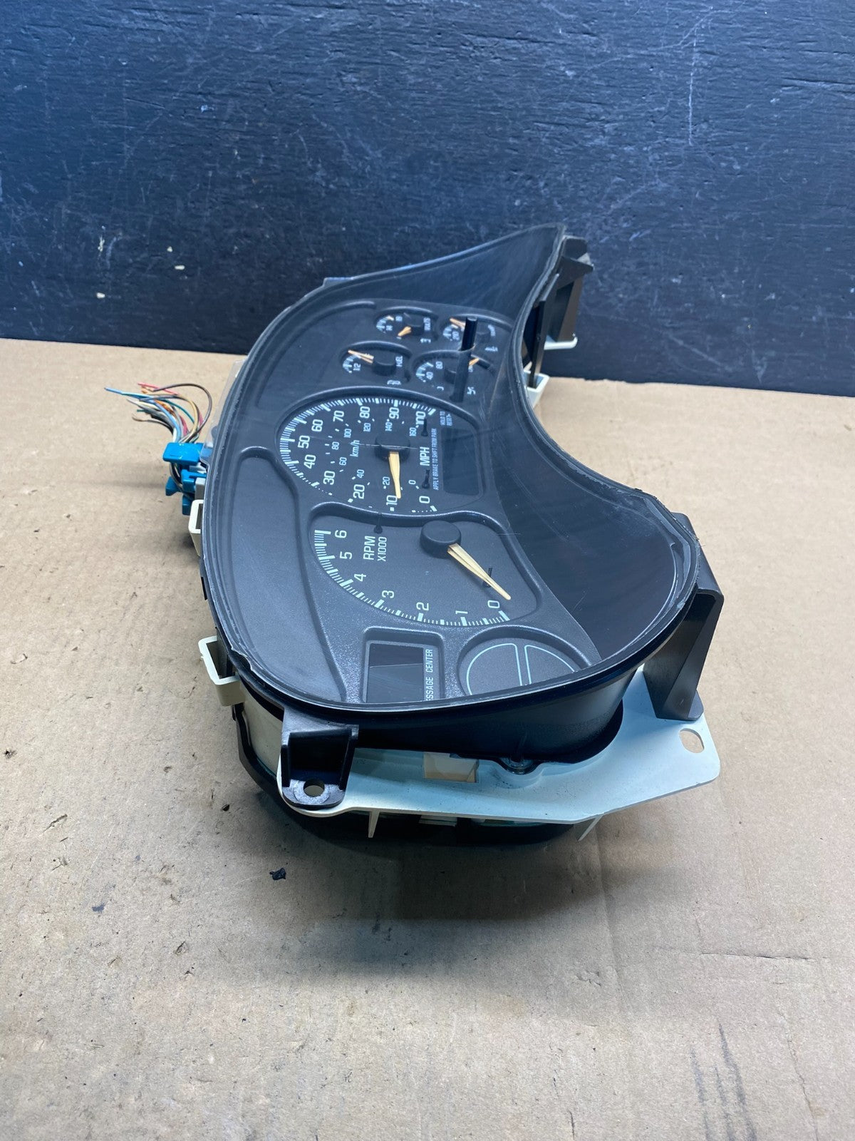 2002 GMC Yukon Speedometer Cluster Gauge AE7454 DW1