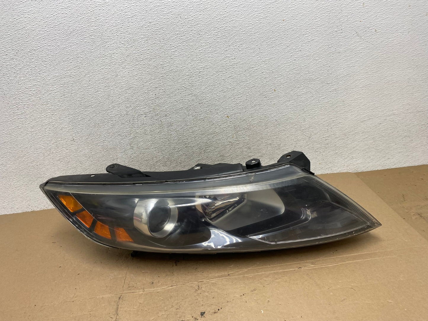 2011-2013 Kia Optima Right Passenger RH Side Headlight Halogen AF4465 LK0