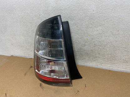 2004 2005 Toyota Prius Tail Light Left Driver Lh Side AH4456 DW2