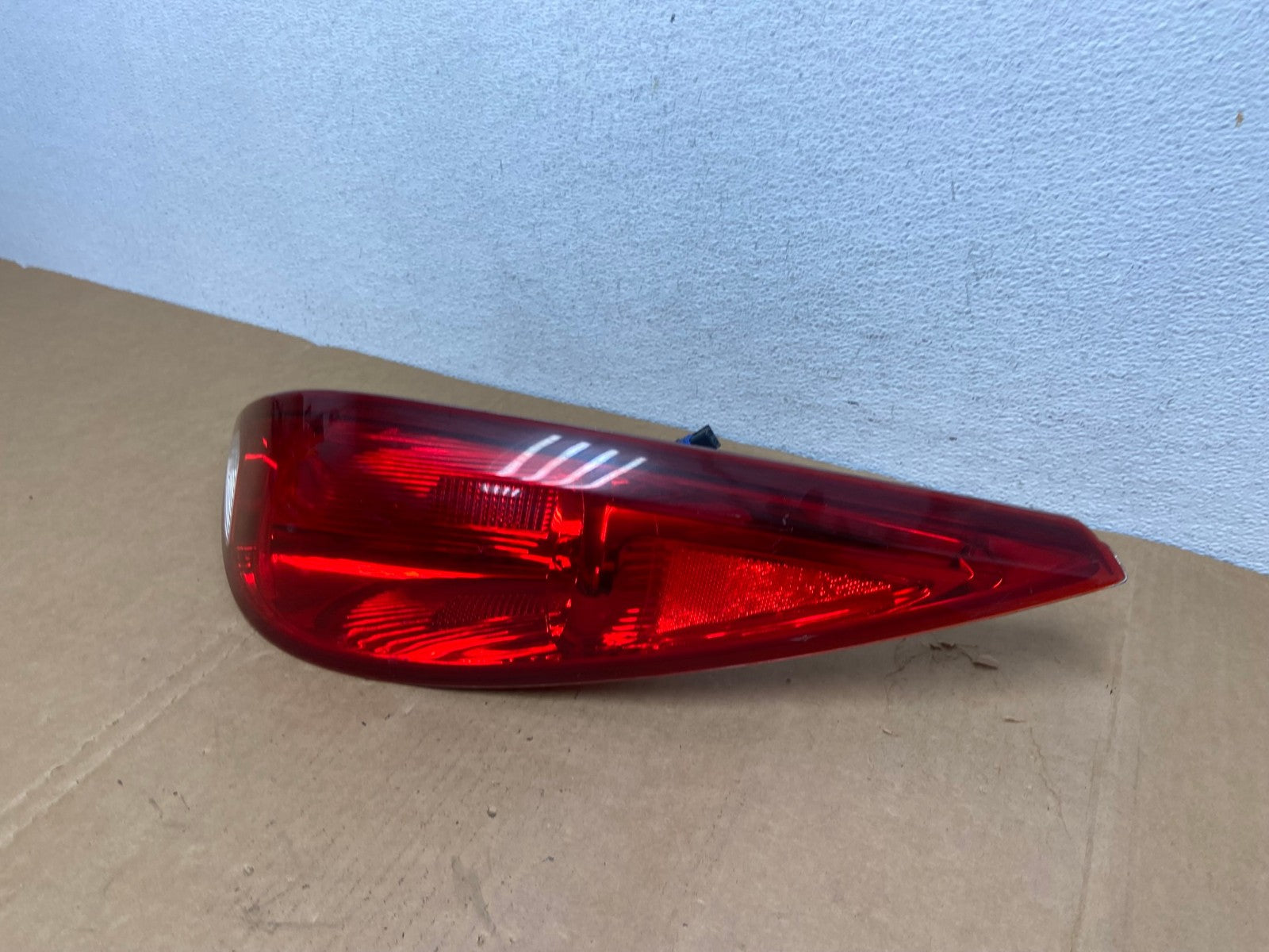 2006 - 2009 Pontiac G6 Coupe Right Passenger RH Side Tail Light AC8412 LK1