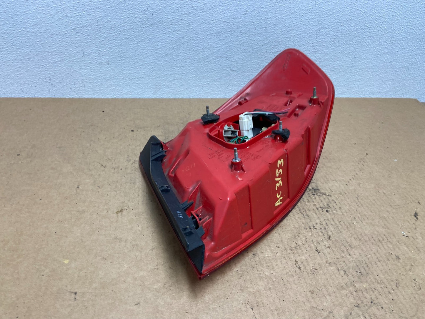 2003-2004 Infiniti G35 Left Driver Lh Side Tail Light Oem AC3153 DW4