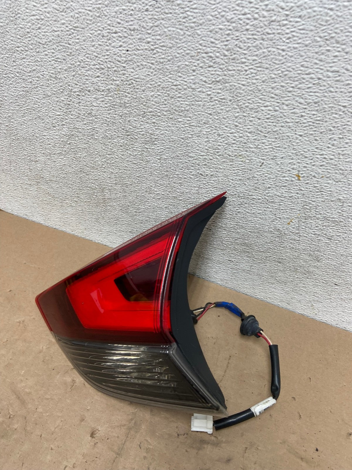 2017 - 2020 Nissan Rogue Inner Right Passenger RH Side Tail Light AG5363 LK1