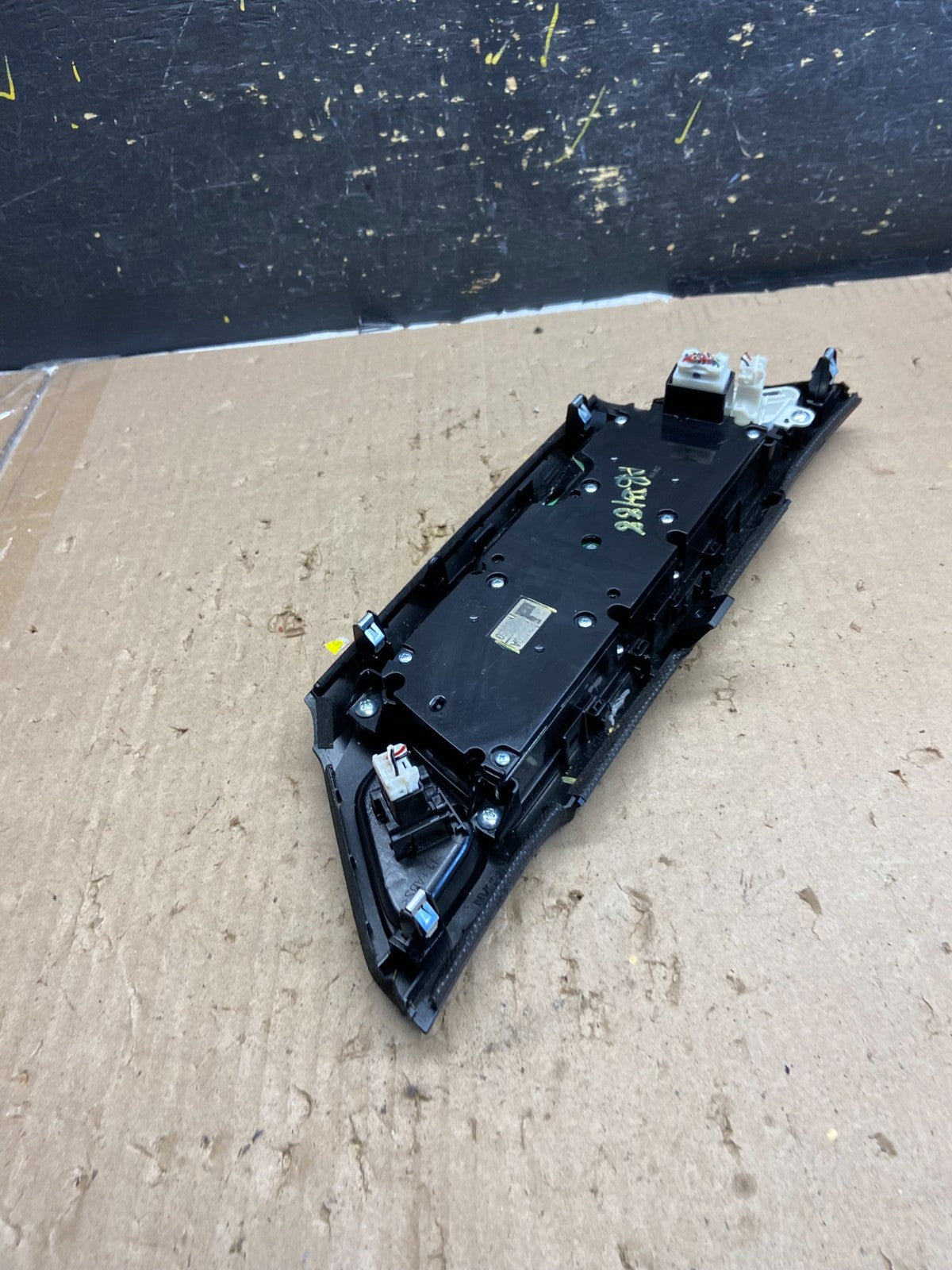 2013 to 2018 Nissan Pathfinder Radio Audio Climate Control OEM AB5488 DG4