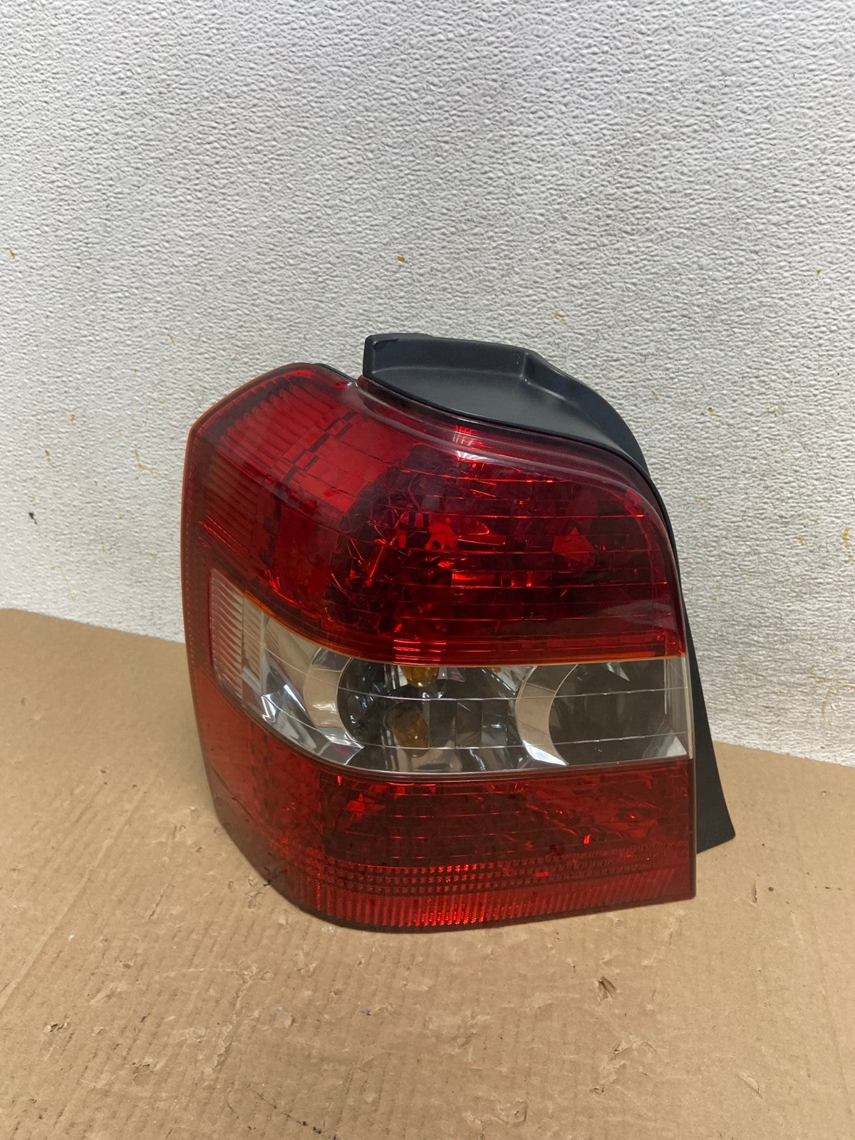 2004-2007 Toyota Highlander Left Driver LH Side Tail Light AI1259 LK0