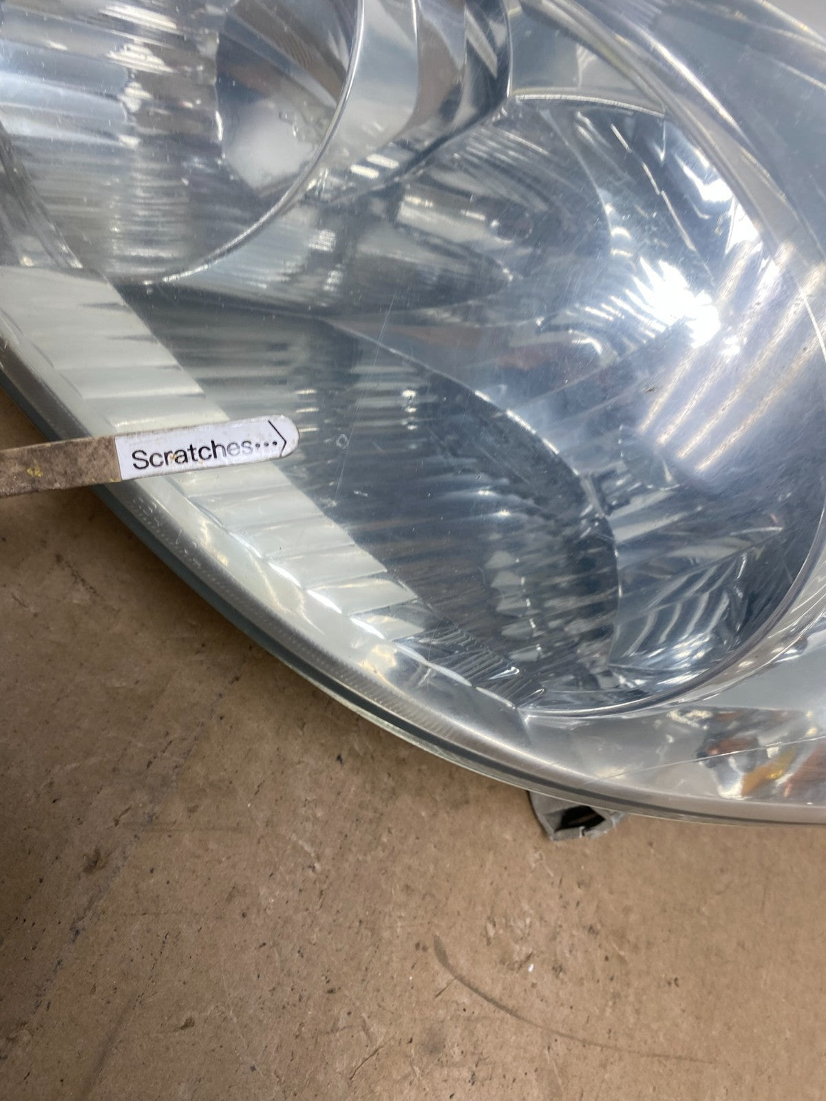 2003 to 2008 Toyota Matrix Left LH Side Halogen Headlight AC5770 DW3