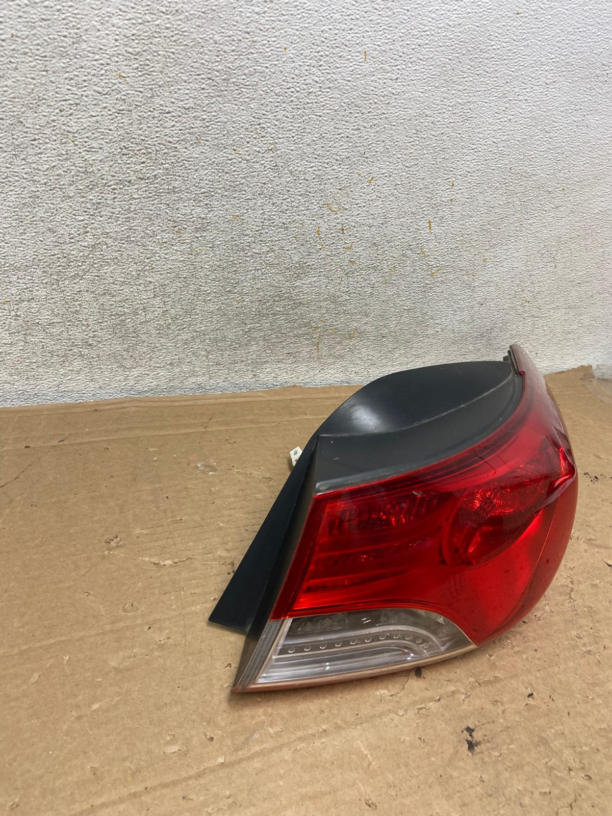 2011 2012 2013 Hyundai Elantra Sedan Right Passenger Tail Light AH8938 LK2