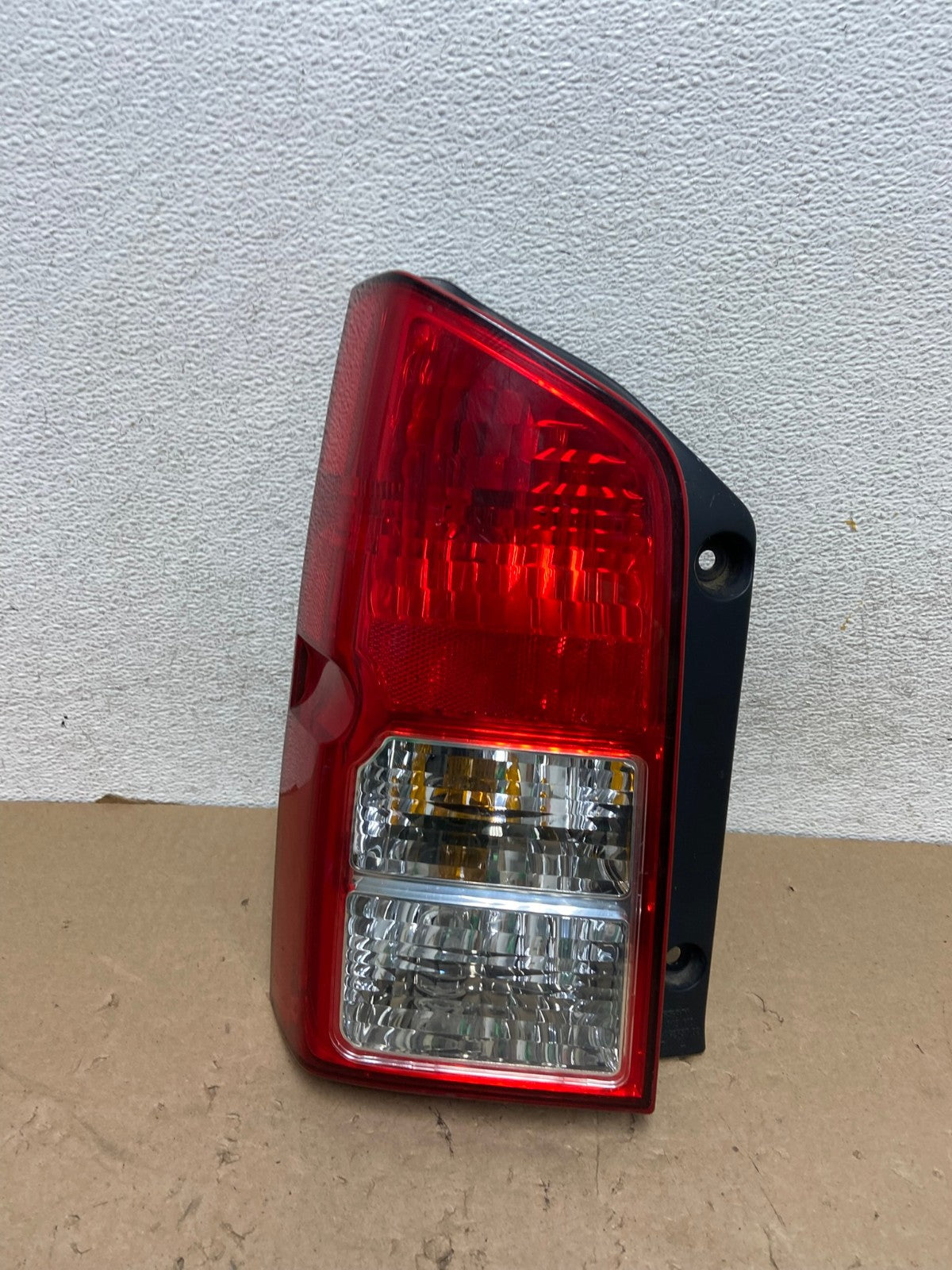 2005 to 2012 Nissan Pathfinder Tail light Left Driver Lh Side AG4421 LK0