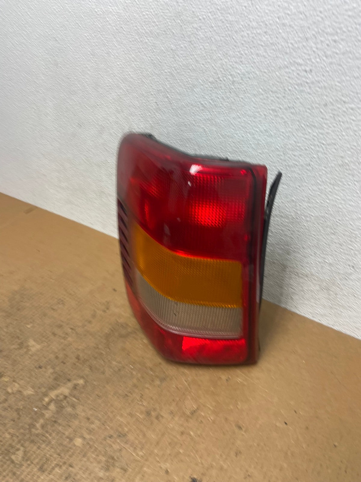 1999 - 2004 Jeep Grand Cherokee WJ Left Driver Lh Tail Light DEPO AE2827 LK1