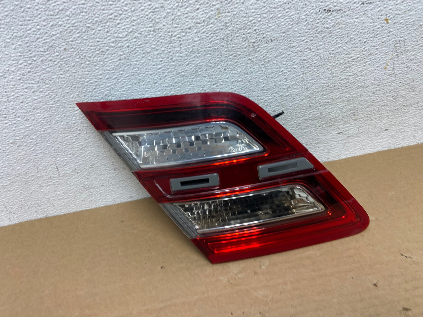 2013 to 2018 Ford Taurus Left Driver Lh Side Tail Light Inner AD3836 LK0