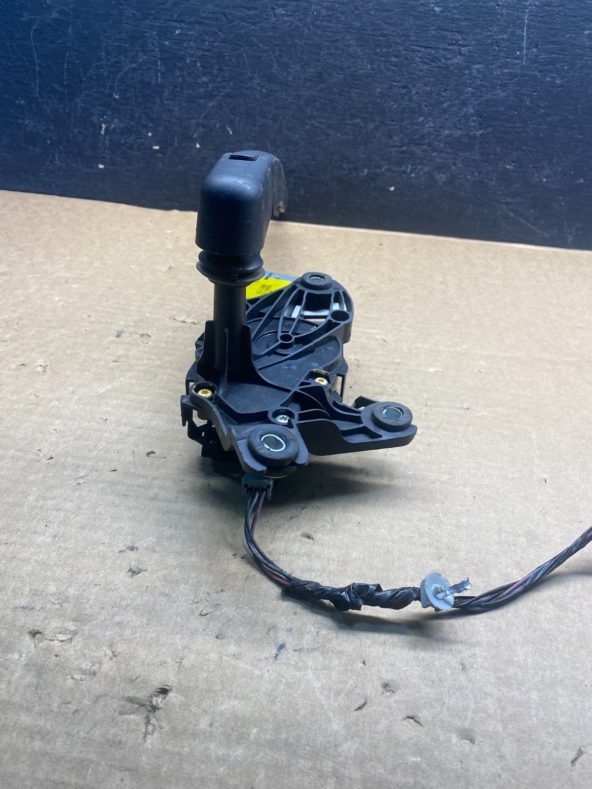 2011 to 2019 Ford Explorer Rear Windshield Wiper Motor AF6634 DG4