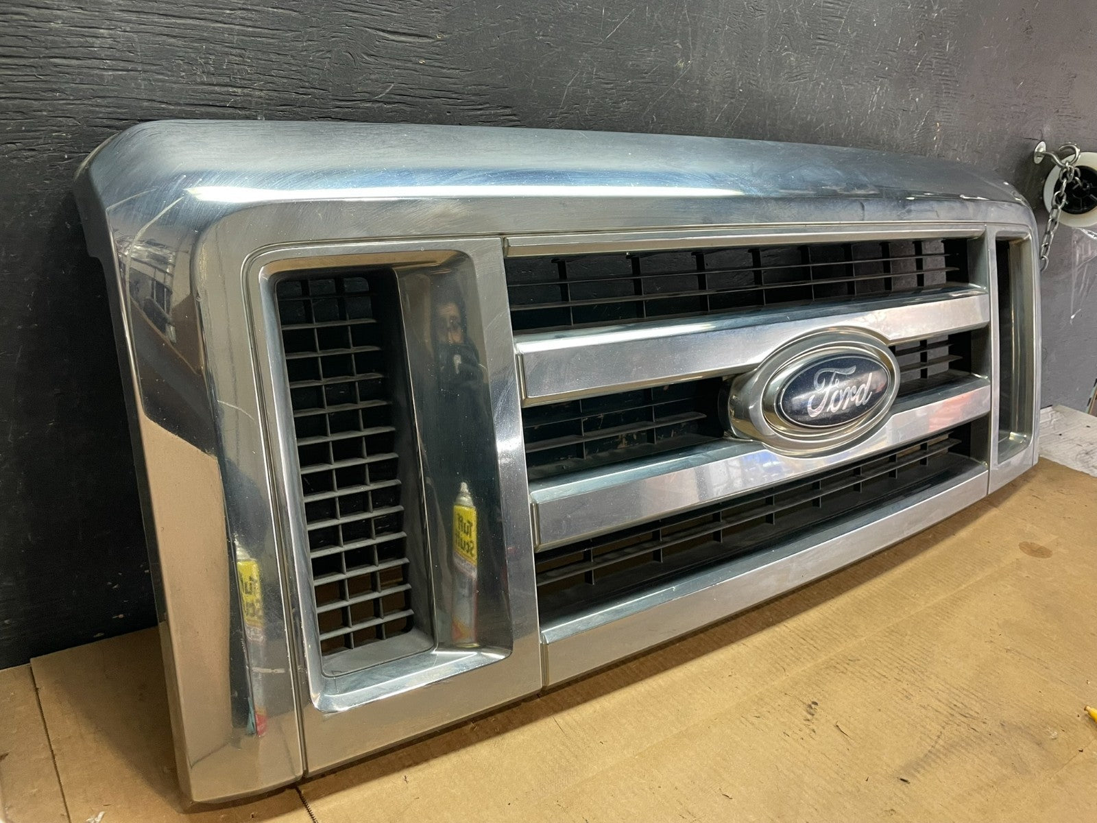 2008 to 2014 Ford Econoline E150 E250 Front Upper Chrome Grill Grille aa9105 DG2