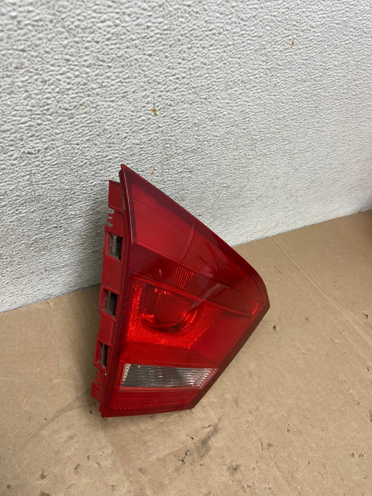 2012 to 2015 Volkswagen Passat Left Driver Lh Inner Tail light AG4850 LK1