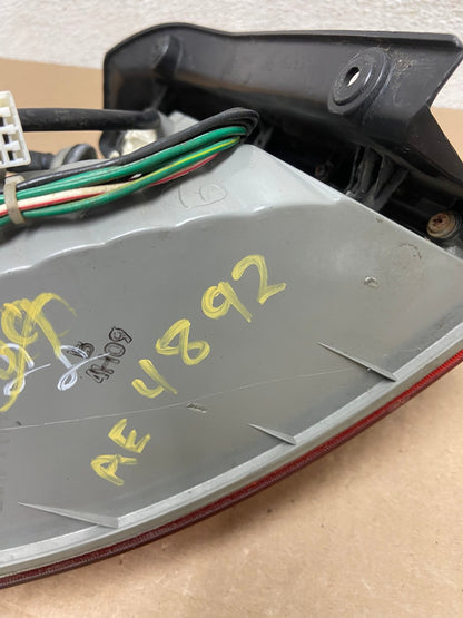 2001 2002 2003 2004 Hyundai Santa Fe Right Passenger Rh Tail Light AE4892 LK7