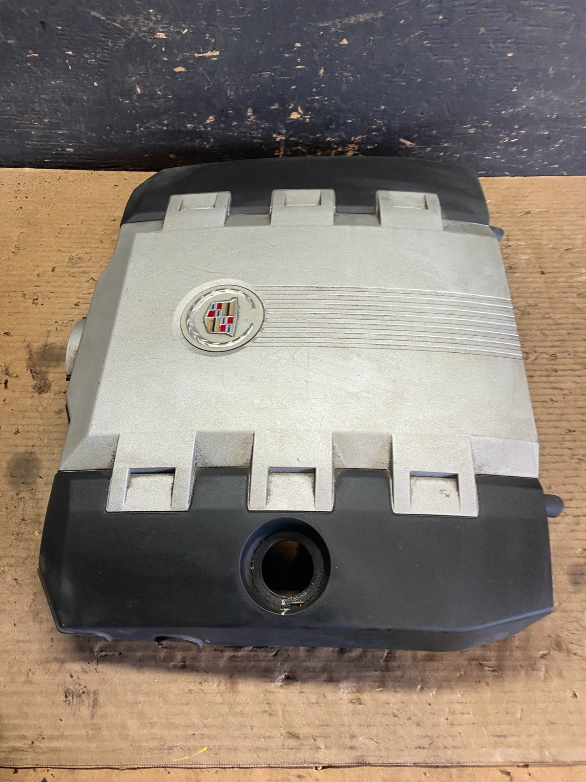 2008 to 2012 Cadillac CTS 3.6L Plastic Engine Cover Shield Z5980 DG3