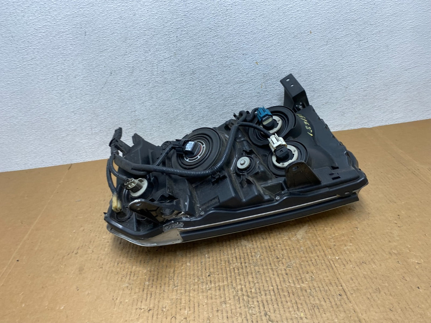 2009 2010 2011 Honda Pilot Right Passenger RH Halogen Headlight AE1681 DW5