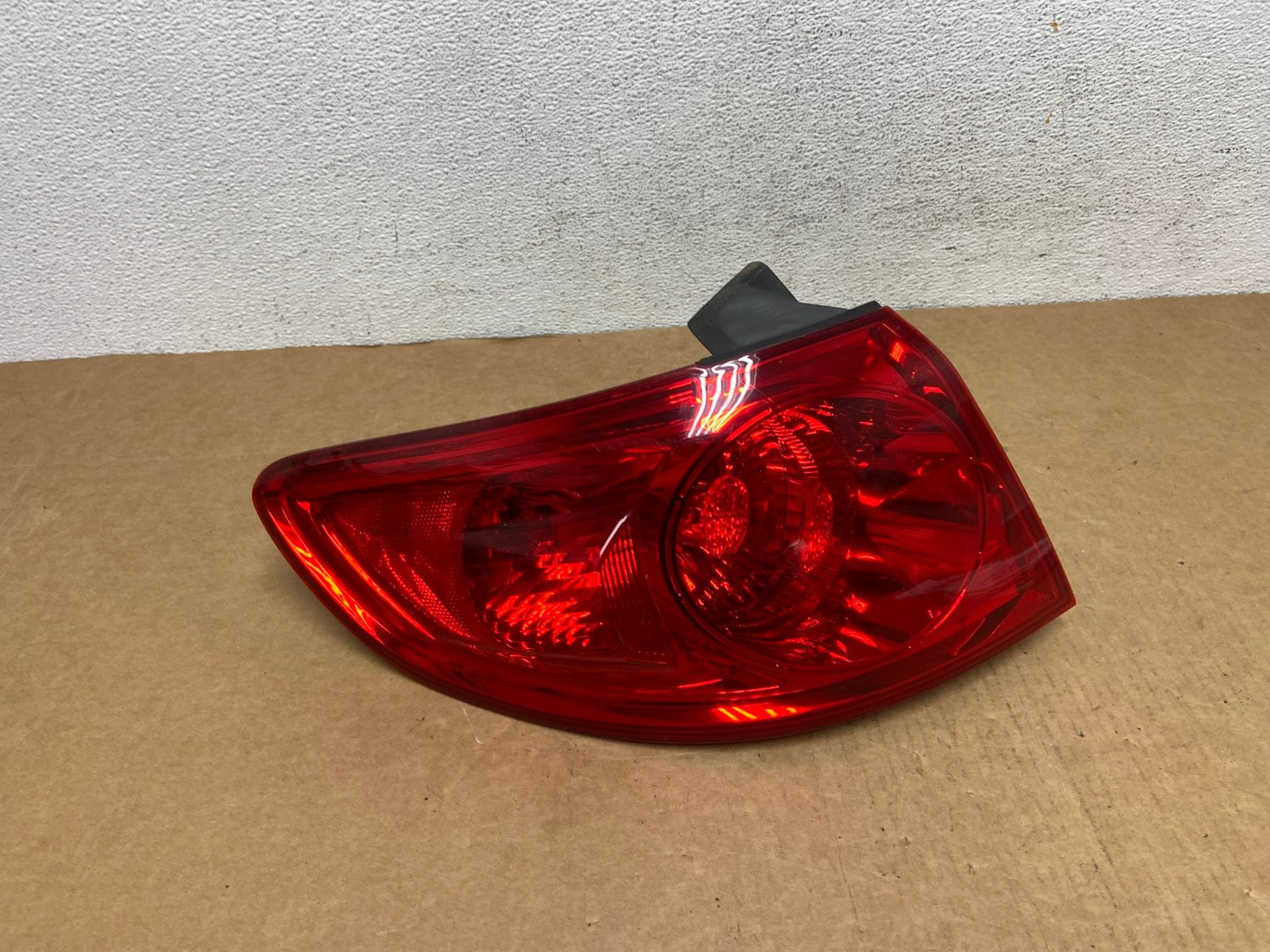 2007 - 2009 Hyundai Santa Fe Left Driver LH Side Tail Light AD4512 LK0