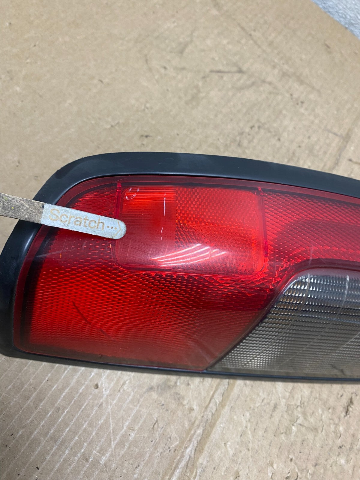 1998 1999 2000 Nissan Frontier Right Passenger RH Side Tail light V1269 DW4
