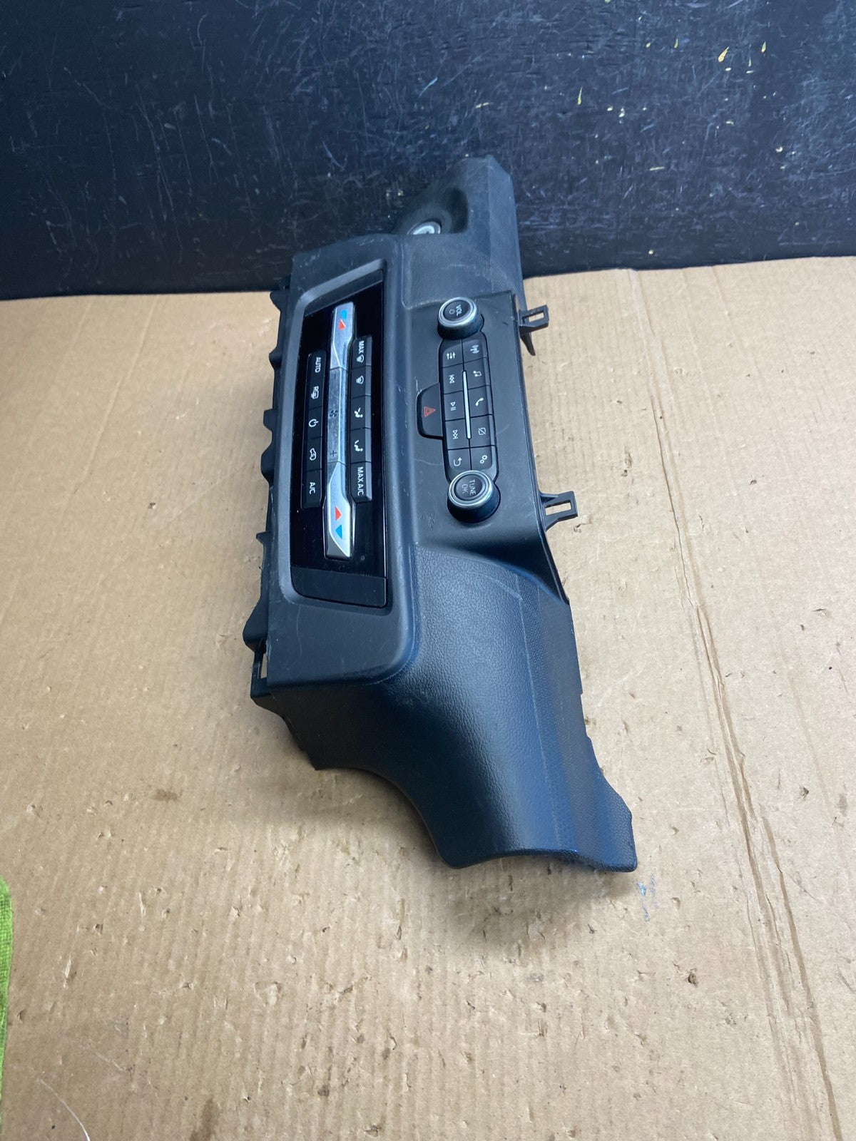 2020 to 2023 Ford Explorer A/C Heater Climate Control Panel AE3809 DG2