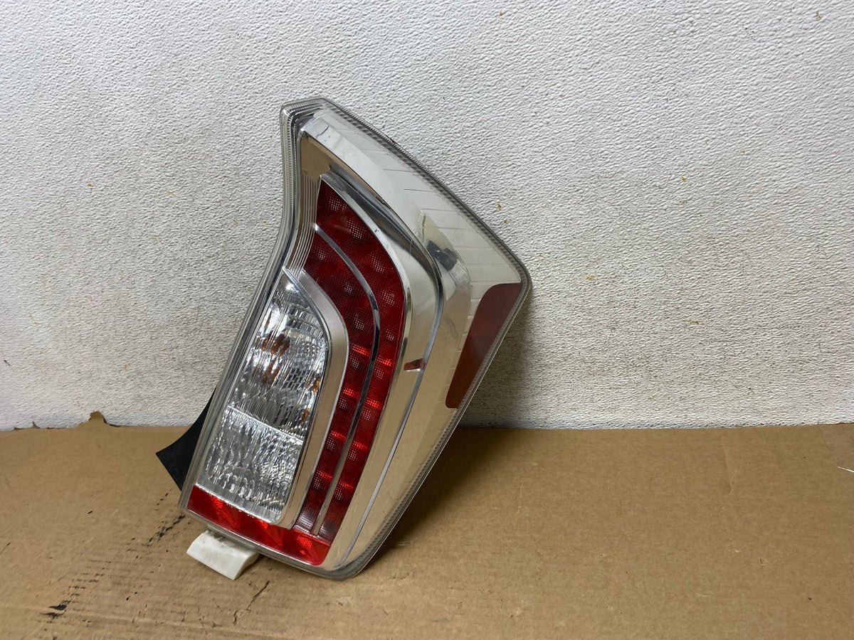 2012 to 2015 Toyota Prius Tail Light Right Passenger RH Side AH8033 LK2