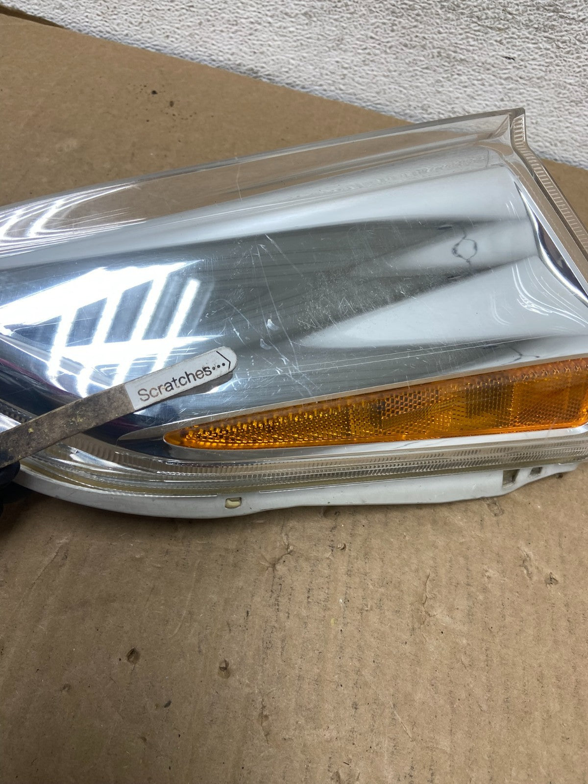 2013 - 2017 Nissan Leaf Right Front Passenger Side Turn Signal Marker AF7363 DG3