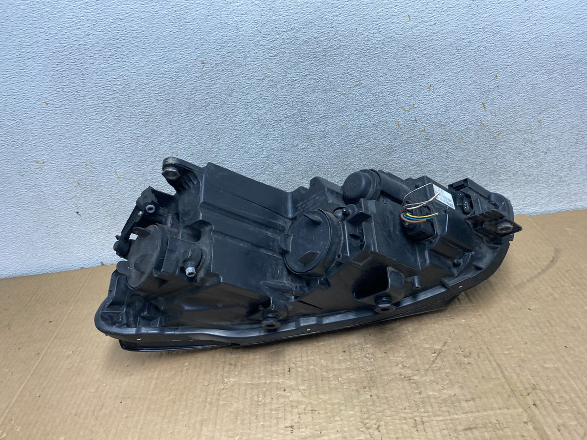 2012-2015 Volkswagen Passat Right Passenger RH Halogen Headlight AI8073 DW5