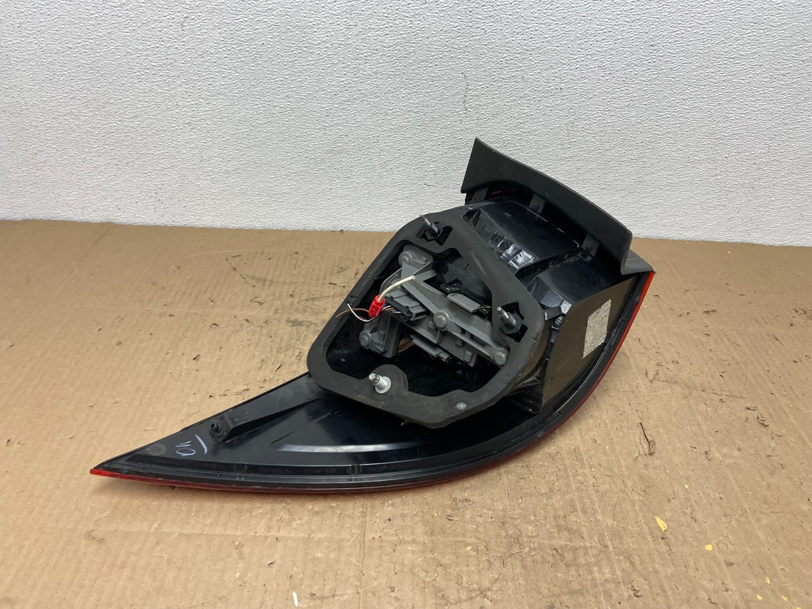 2010-2014 Volkswagen Golf MK6 Wagon Left Driver LH Tail Light OEM AC0302 DW4
