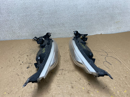 2011-2014 Nissan Juke Turn Signal Headlights Left+Right Halogen OEM V0680 DW13