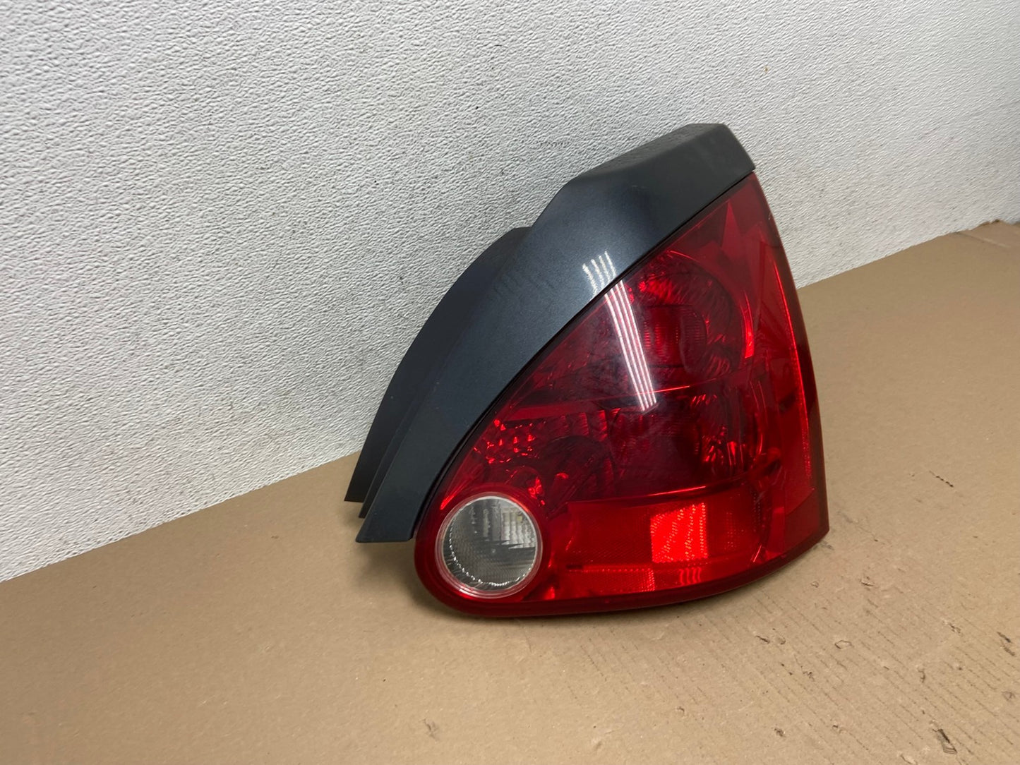 2004 2005 2006 2007 2008 Nissan Maxima Right Passenger Tail Light AE7206 LK2