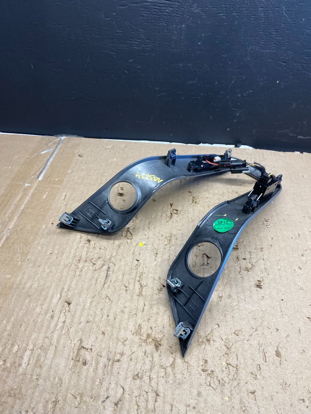 2011 to 2015 Chevrolet Cruze Gear Shifter Trim Bezel 95955142 ab5734 DG5