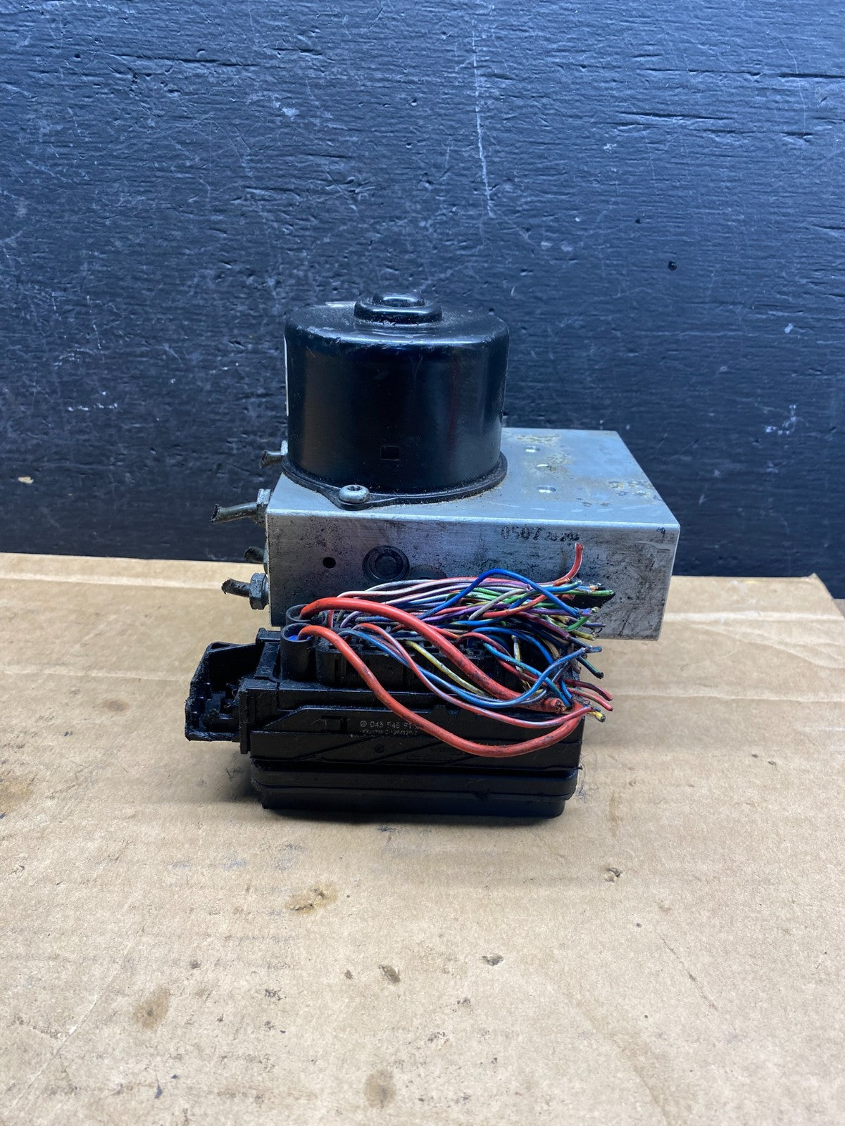 2000 to 2007 Mercedes W203 C320 ABS Anti Lock Brake Pump Module AD7598 DG5