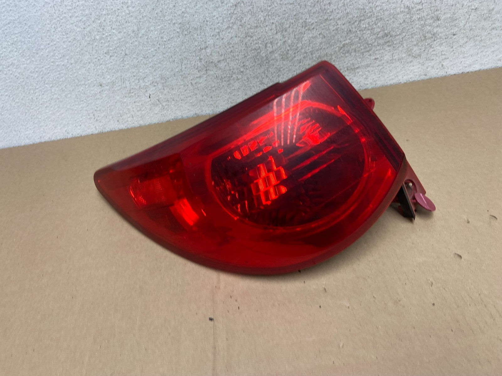 2009 2010 2011 2012 Chevrolet Traverse Left Driver LH Tail Light AG6588 DW0