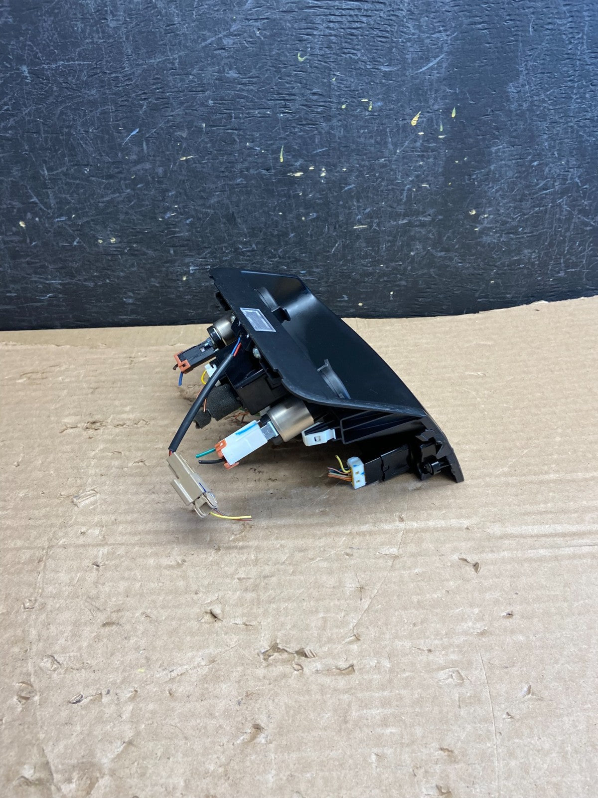 2011-2013 Kia Sorento Center Seat Heater Switches Aux USB Power Outlet AF2694 DG2