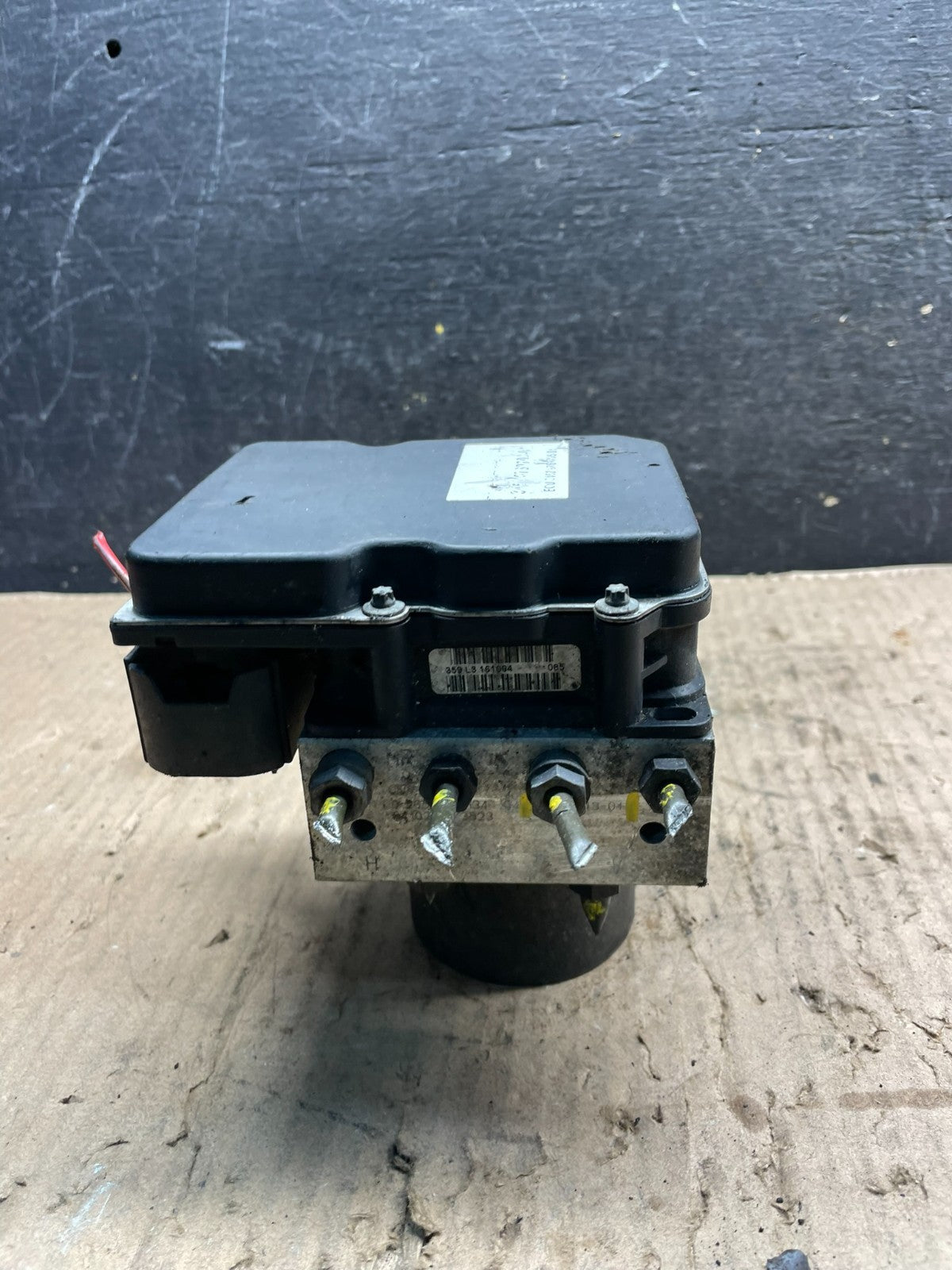 2004 to 2005 BMW 525i ABS Anti-Lock Brake Pump 6758743 t7102 DG3