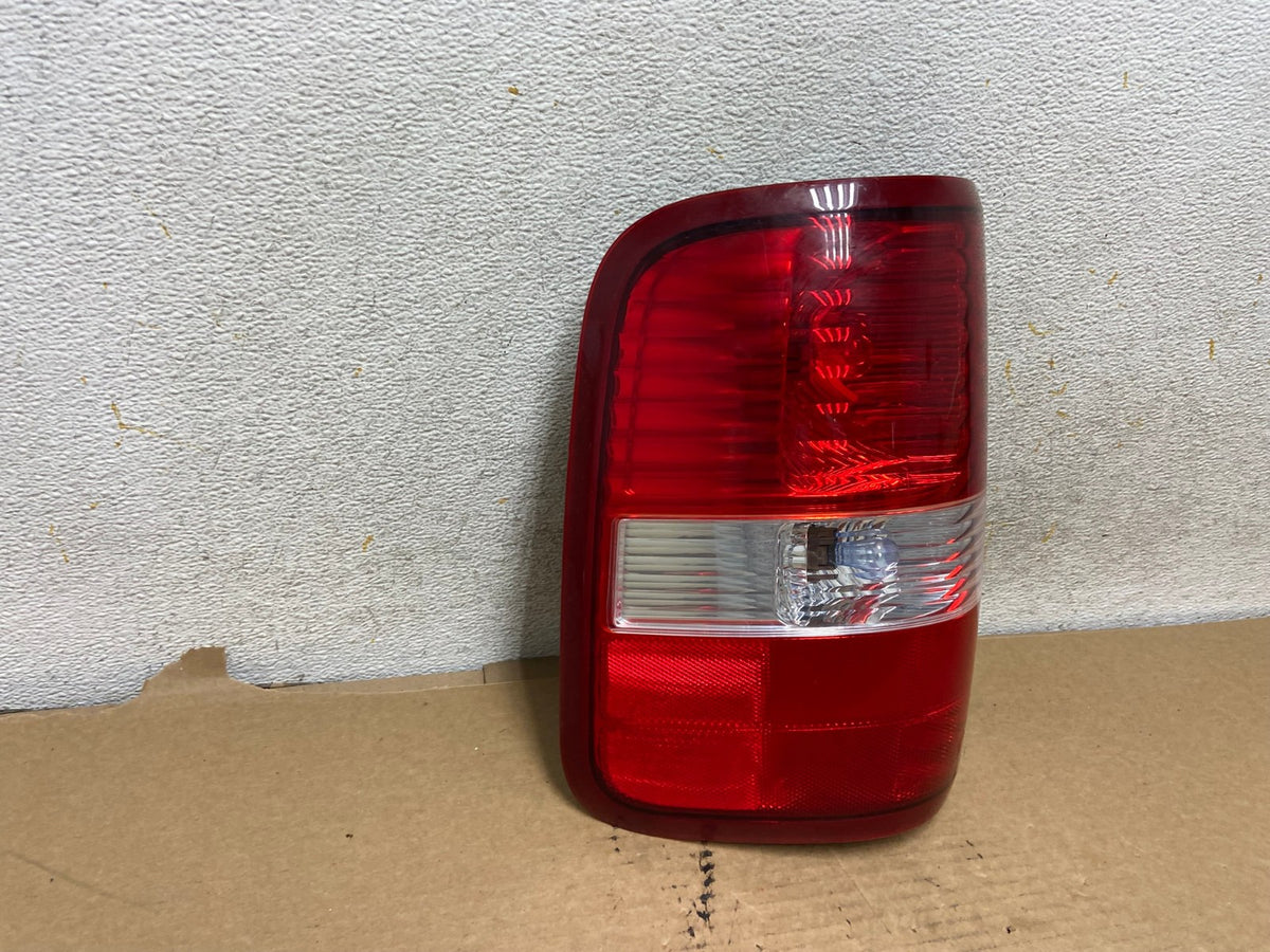 2004 to 2008 Ford F150 F-150 Left Driver LH Side Tail Light AH7817 LK1
