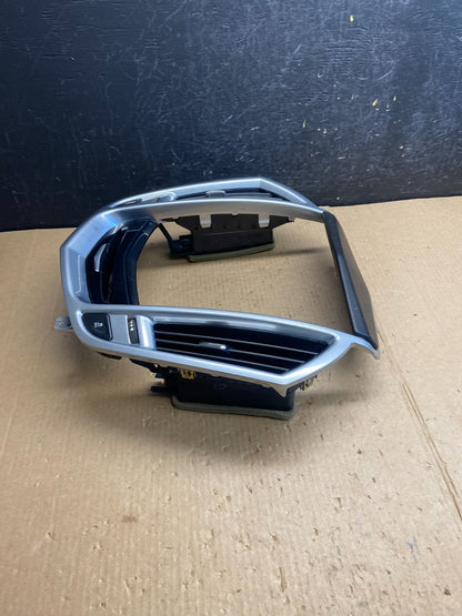 2013-2016 Cadillac SRX Center Dash Radio Trim Bezel with Air Vents OE AE3818 DG2